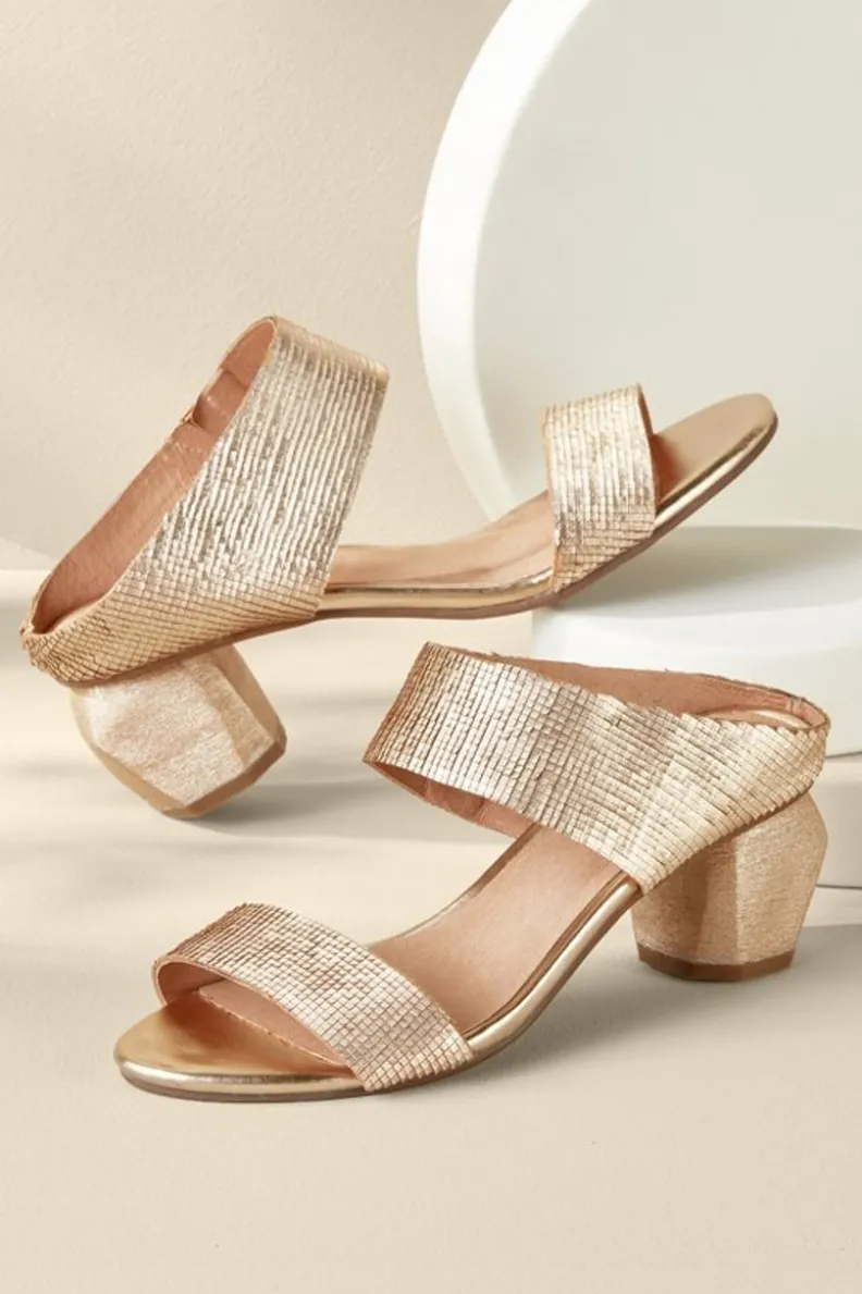 Soft Surroundings Antelope Amelia Textured Sandal| Shoes