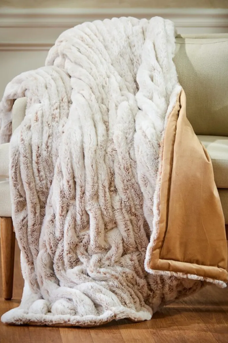 Soft Surroundings La Parisienne Faux Fur Throw| Bedding|Bedding Essentials
